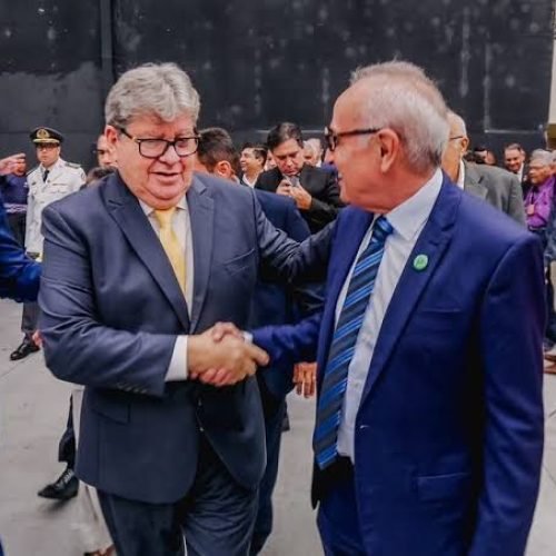 Cícero Lucena reafirma aliança com João após especulações sobre rompimento
