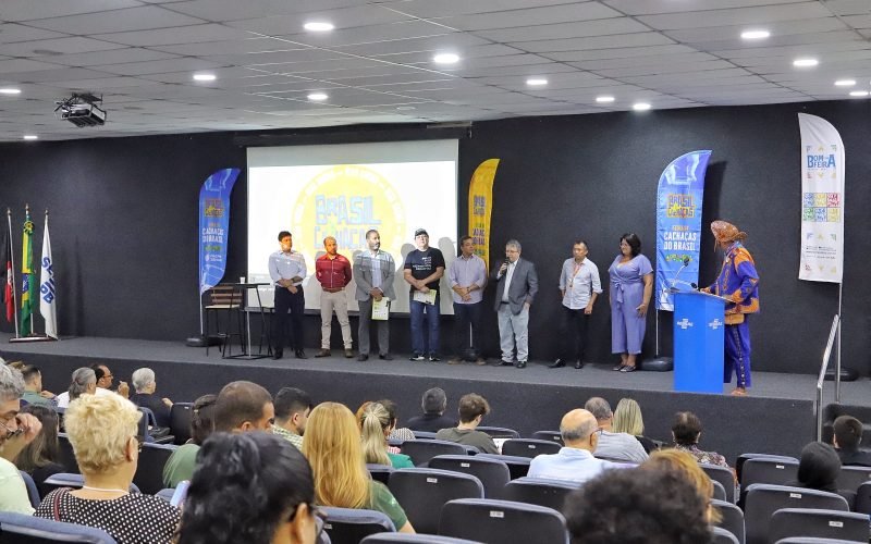 Brasil Cachaças 2024 começa com seminário para membros da cadeia produtiva da cachaça