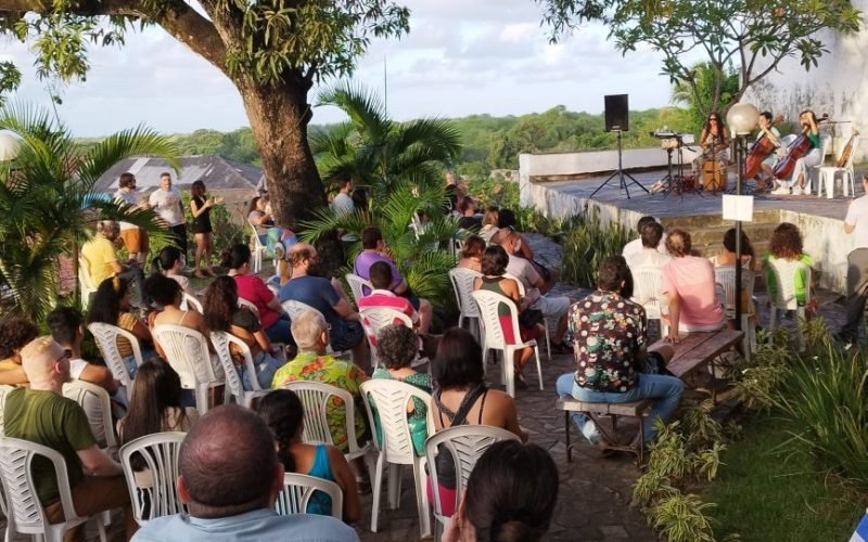 Sol Maior apresenta Duo Bravia no Dia Internacional da Mulher