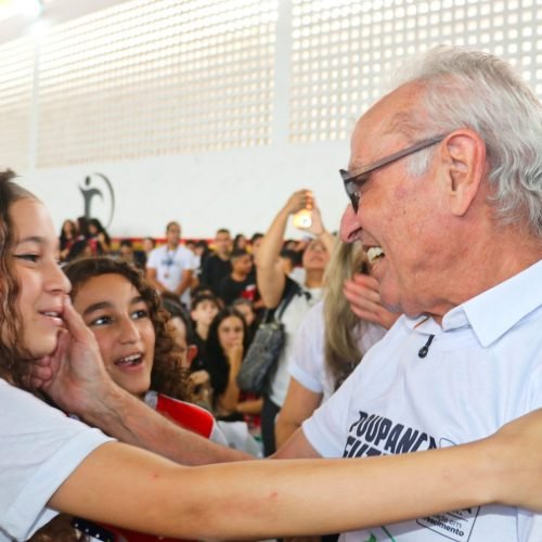 Cícero Lucena faz de João Pessoa a primeira capital a implementar programa com poupança estudantil