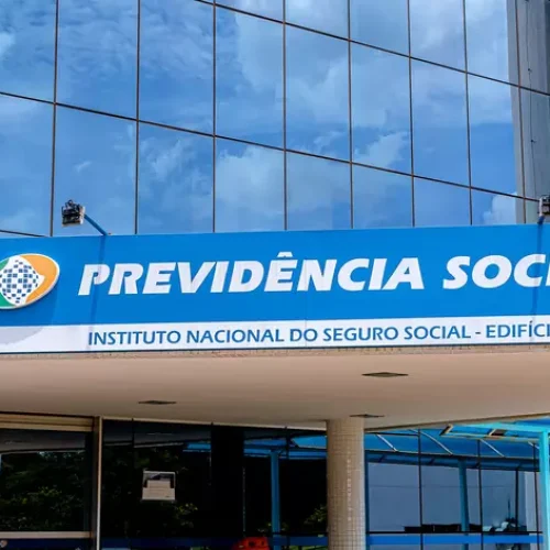 Governo começa a devolver dinheiro de descontos ilegais a aposentados do INSS no dia 24 de julho