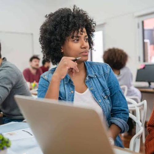 Paraíba cria programa de bolsa permanência para universitários da rede pública