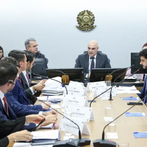 Audiência no STF termina sem acordo e Moraes terá que decidir sobre IOF