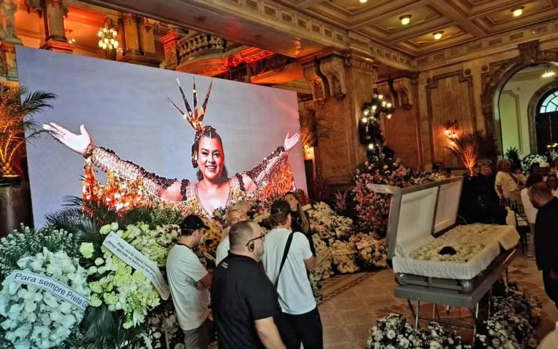 Preta Gil é velada no Theatro Municipal do Rio em cerimônia marcada por emoção, homenagens e música