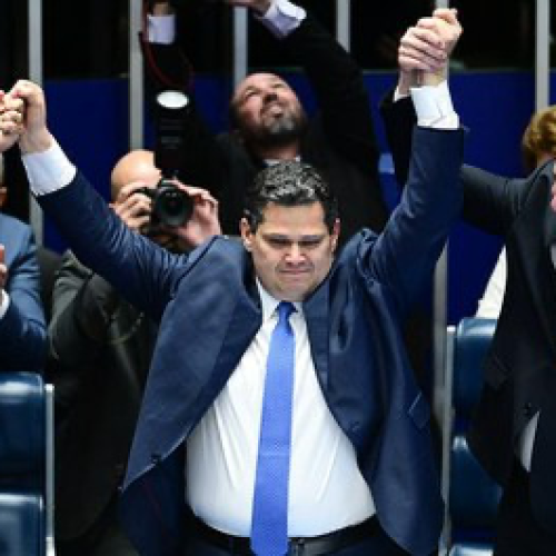 Davi Alcolumbre é eleito presidente do Senado com 73 votos e volta ao posto após quatro anos