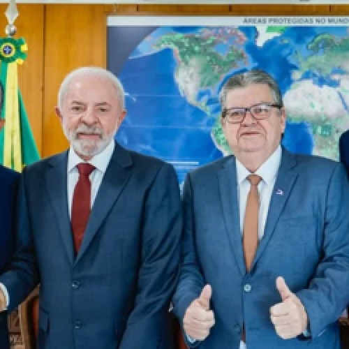 Foto com Lula expõe força da base governista da Paraíba e antecipa desenho político para 2026