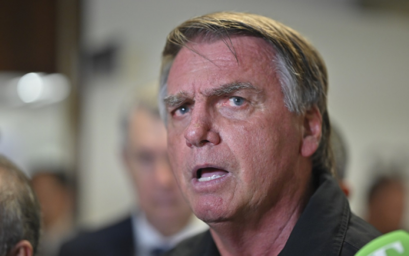 Bolsonaro volta ao centro cirúrgico para novo procedimento médico; saiba detalhes