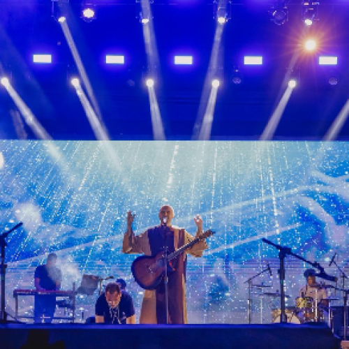 Frei Gilson emociona público e faz show histórico durante o Celebra João Pessoa