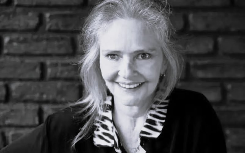 Morre aos 75 anos a cantora Angela Ro Ro, ícone da música brasileira