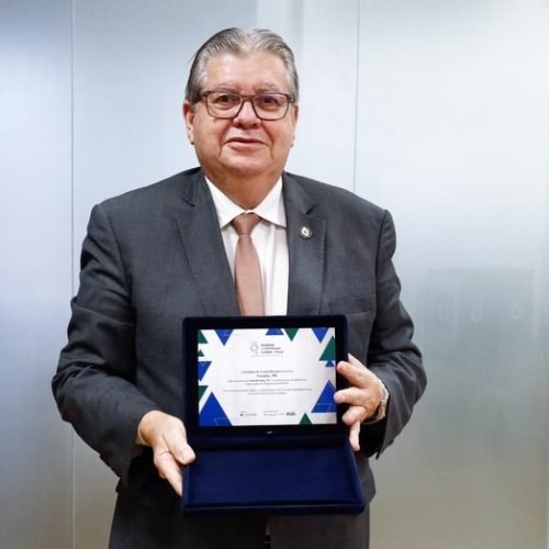 João Azevêdo recebe prêmio do Tesouro Nacional pela gestão fiscal da Paraíba