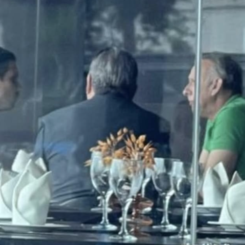 João Azevêdo se reúne com Hugo Motta e Aguinaldo Ribeiro e alimenta especulações sobre 2026