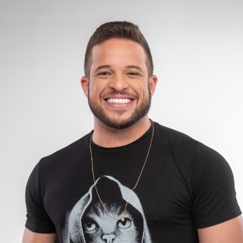 Flavio Andradde apresenta o show “Jogando Conversa Fora” em Campina Grande