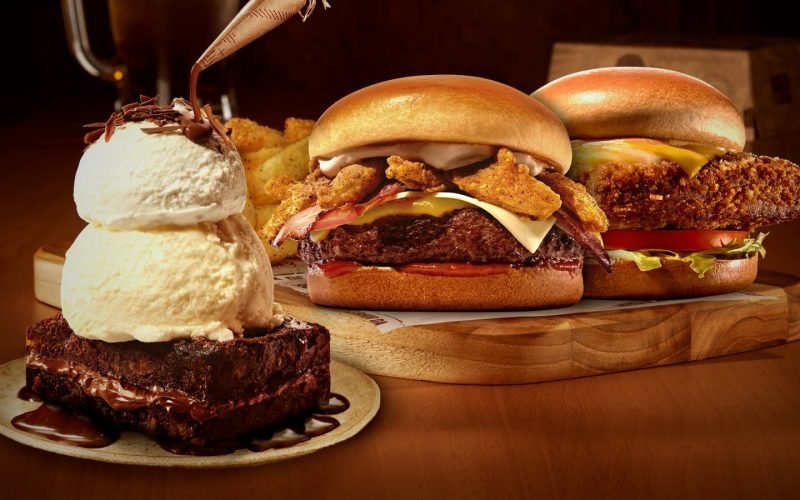 Outback apresenta 50% de aumento no consumo de hambúrguer em 5 anos e lança novos itens