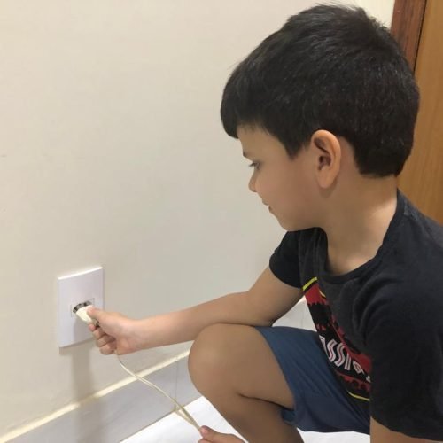 Confira dicas de segurança para evitar acidentes com a rede elétrica