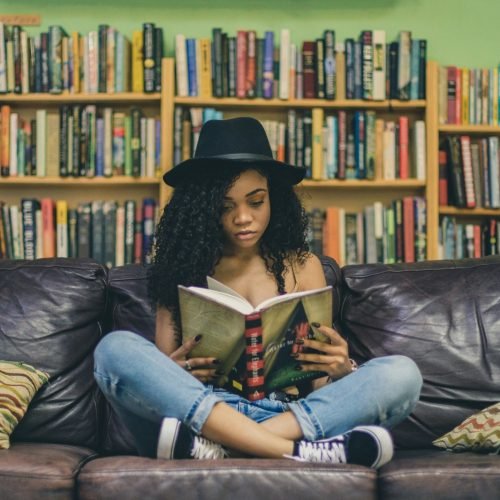 Dia Mundial do Livro: Como estimular a leitura entre os jovens