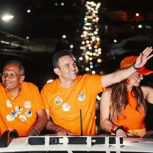 Dr. Jhony e Marinaldo realizam carreata com mais de 12 horas de duração pelos bairros de CG