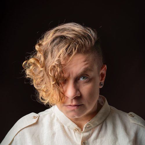 Show Lilás: Val Donato canta Djavan no Café da Usina, em João Pessoa, no dia 25 de abril