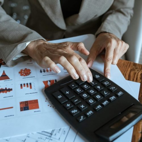 Busca por crédito empresarial aumenta no Nordeste, mas inadimplência também cresce na Paraíba