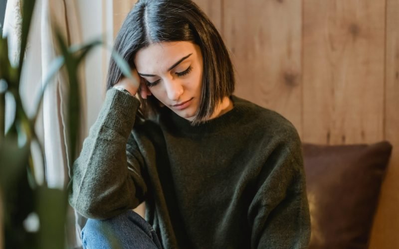 Cheiros, músicas e lembranças: como o luto atravessa a rotina