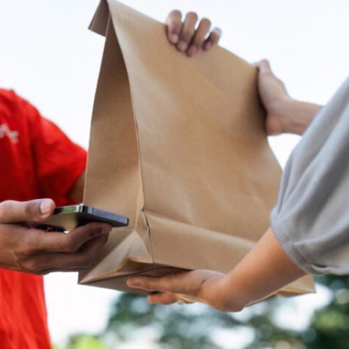 Paraíba proíbe valor mínimo em pedidos por aplicativos de delivery; entenda