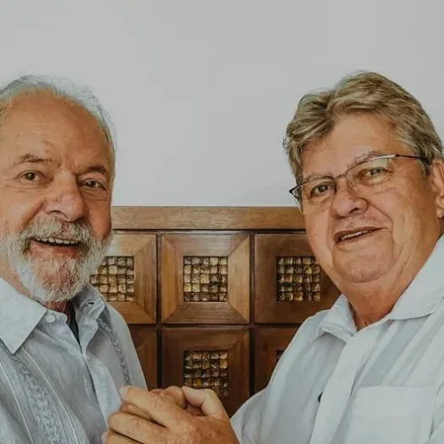 Presidente Lula homenageia Governador João Azevêdo com Ordem do Mérito Naval