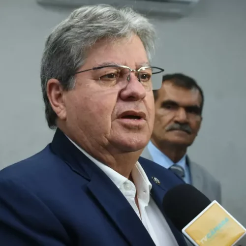João Azevêdo evita polêmica e reforça cautela sobre articulações políticas de Cícero Lucena