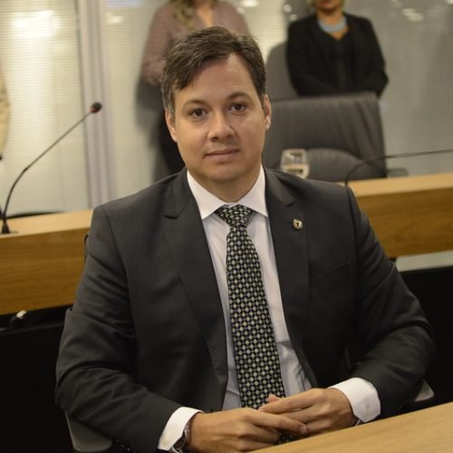 Deputado estadual Júnior Araújo anuncia rompimento com governador João Azevêdo 