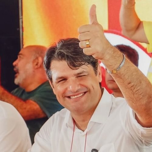 Léo Bezerra deixa presidência do PSB de João Pessoa a pedido de João Azevêdo