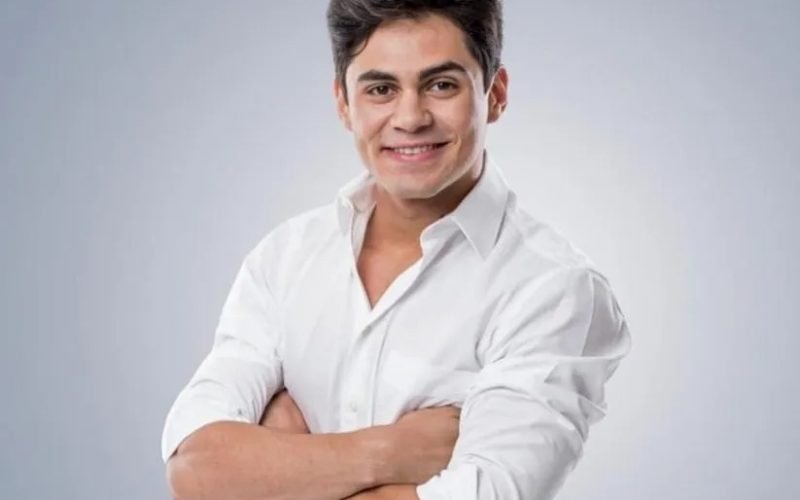 Lucas Veloso: “‘Habeas Pinho’ não é uma história sobre poesia. É sobre um humanista, um super-herói”