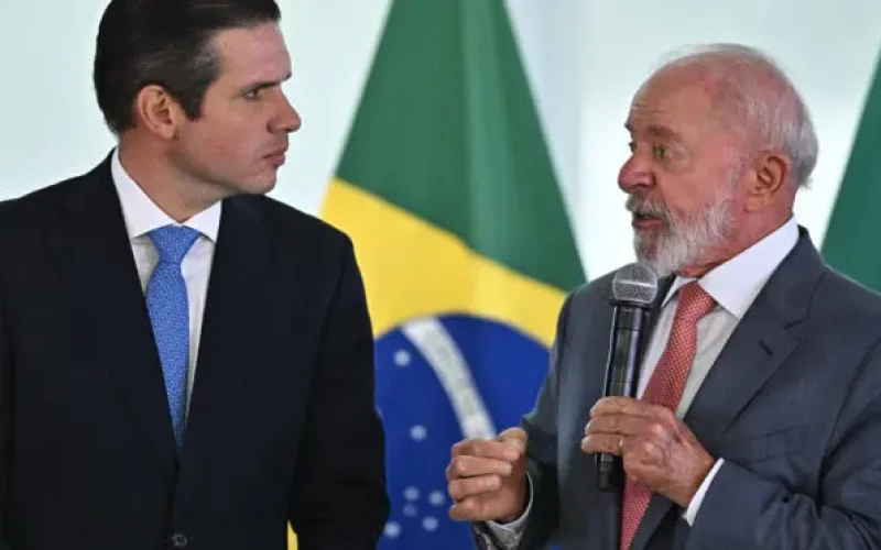 Lula comemora aprovação da PEC da Segurança Pública na Câmara e agradece a Hugo Motta