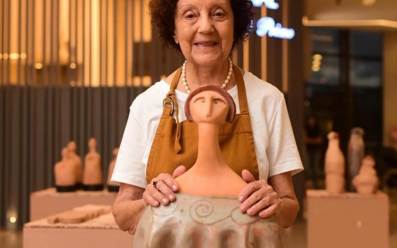 Mês da Mulher: Exposição reúne oito artistas no Espaço Arte Brasil, em João Pessoa