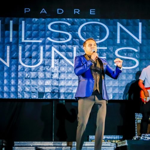 Padre Nilson comanda o Natal de Luz na noite da quinta-feira na Praia de Tambaú