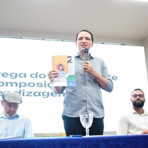 Avanço na recomposição: 400 mil novos materiais chegam às escolas da Paraíba para reforçar Português e Matemática