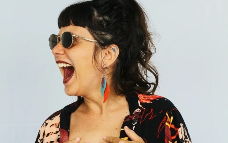 Rebeca Remp se apresenta na Quinta Reggae nesta quinta-feira, no Caravela Cultural