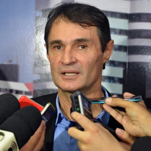 Desistência de Romero muda cenário político em Campina Grande; entenda movimentações