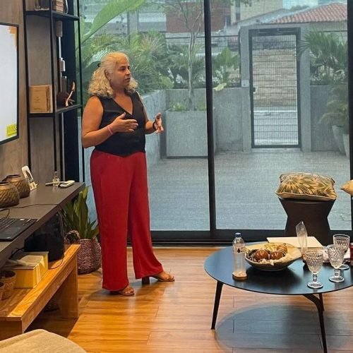 Psicóloga ministra palestra gratuita e aberta ao público sobre como se comportar nas entrevista de emprego