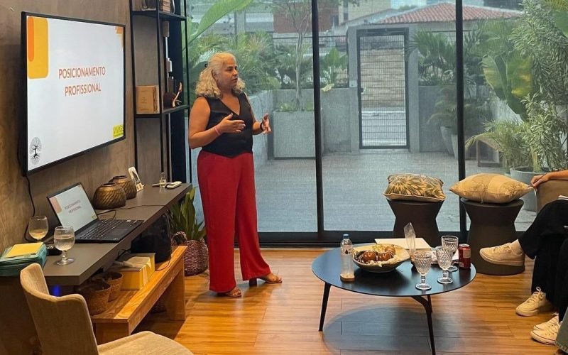 Psicóloga ministra palestra gratuita e aberta ao público sobre como se comportar nas entrevista de emprego