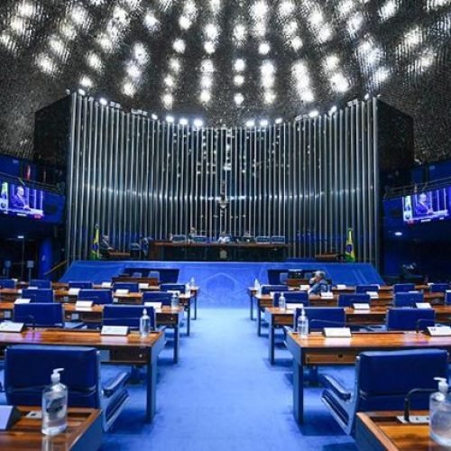 Por unanimidade, CCJ do Senado rejeita e enterra PEC da Blindagem
