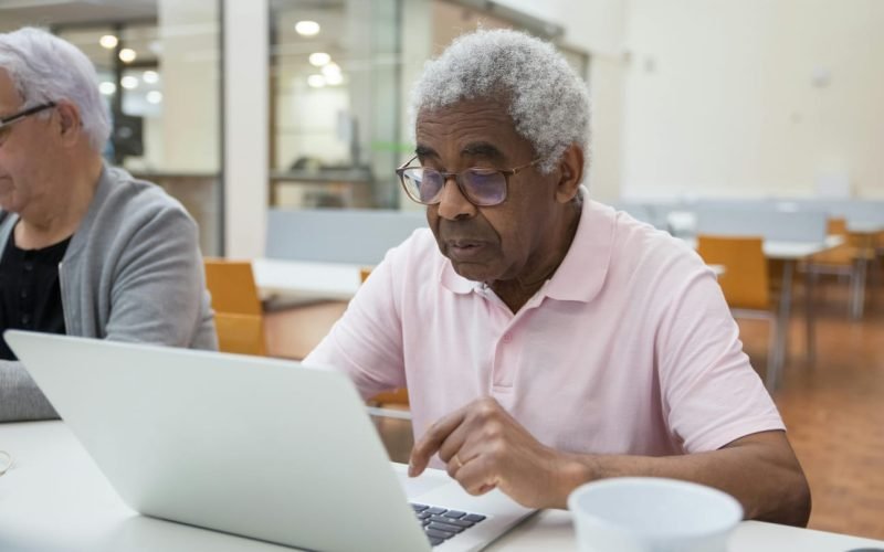 Curso “Digital para Todos” em João Pessoa amplia inclusão digital de idosos