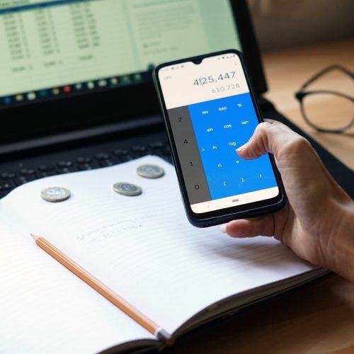 Custo do transporte por aplicativo sobe 56% e acende alerta para os ‘gastos invisíveis’