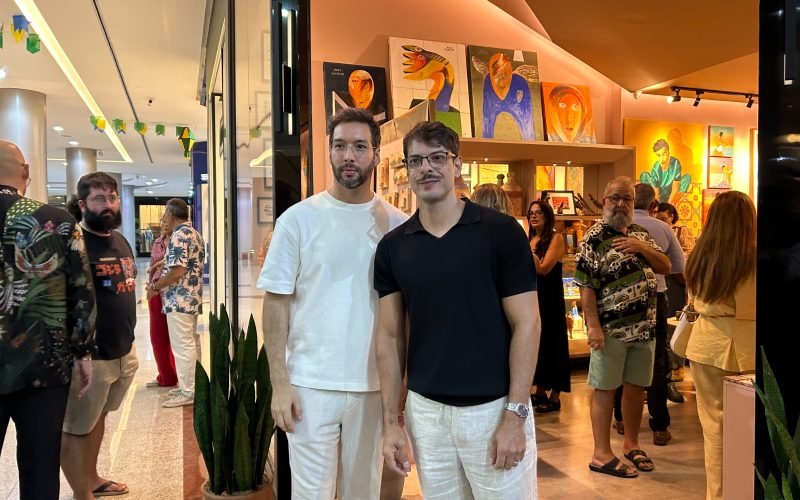 Mostra dos pernambucanos Ricardo Francisco e Marcos Torres segue em cartaz até julho no Espaço Arte Brasil