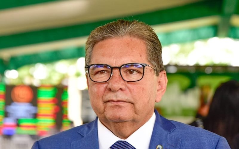 Adriano Galdino é reeleito presidente da ALPB para biênio 2025-2026 após nova eleição
