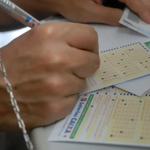 Mega-Sena sorteia nesta quinta-feira prêmio acumulado em R$ 65 milhões