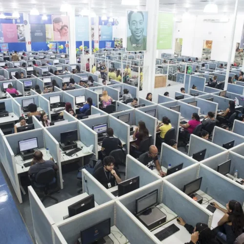 AeC Contact Center oferece mais de 700 vagas de emprego em João Pessoa e Campina Grande