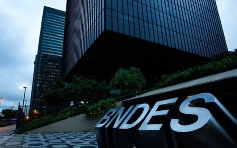 BNDES abre concurso com 150 vagas e salário inicial de R$ 20,9 mil; saiba como participar