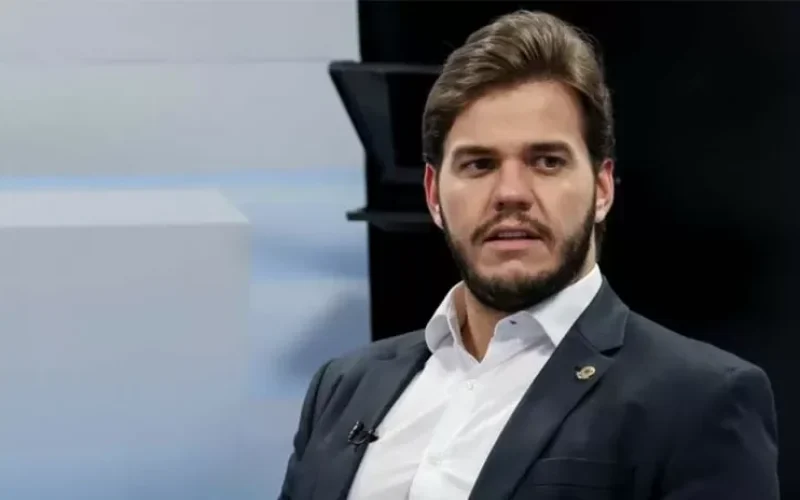 TRE dá andamento a ação contra Bruno Cunha Lima por contratações em período eleitoral