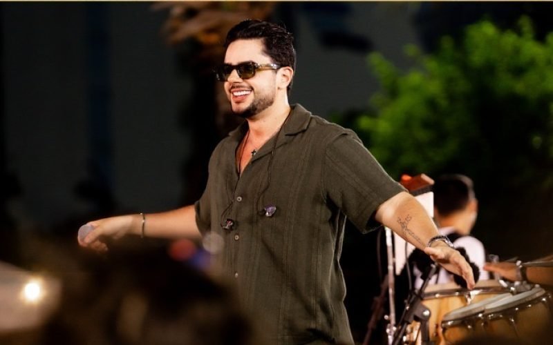 “Roda de Forró” chega a João Pessoa com show intimista e envolvente de JM