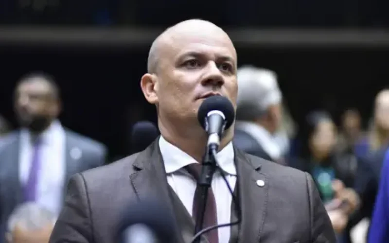 Deputado paraibano Cabo Gilberto Silva assume liderança da oposição na Câmara