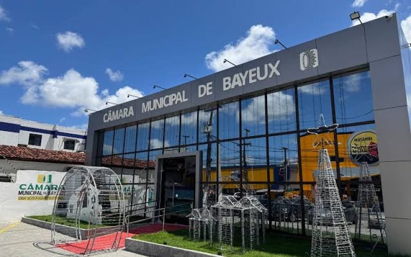 Com salários de até R$ 2,5 mil, edital de concurso da Câmara de Bayeux é publicado