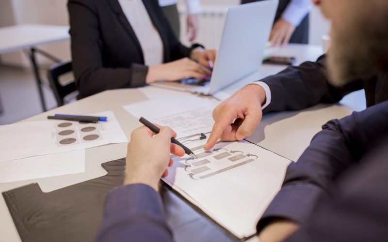 Miná & Alves Advocacia orienta empresas sobre novas regras legais e tributárias para 2026